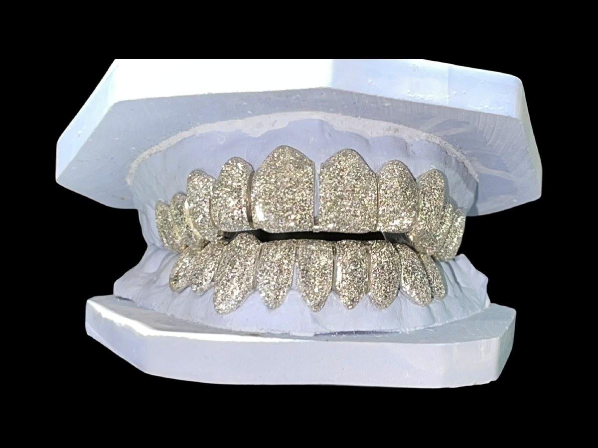 10 on 10 Silver Diamond Dust