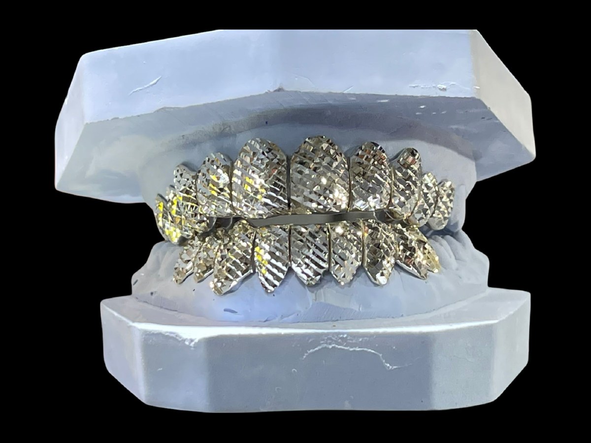 10 on 10 Silver Diamond Cut