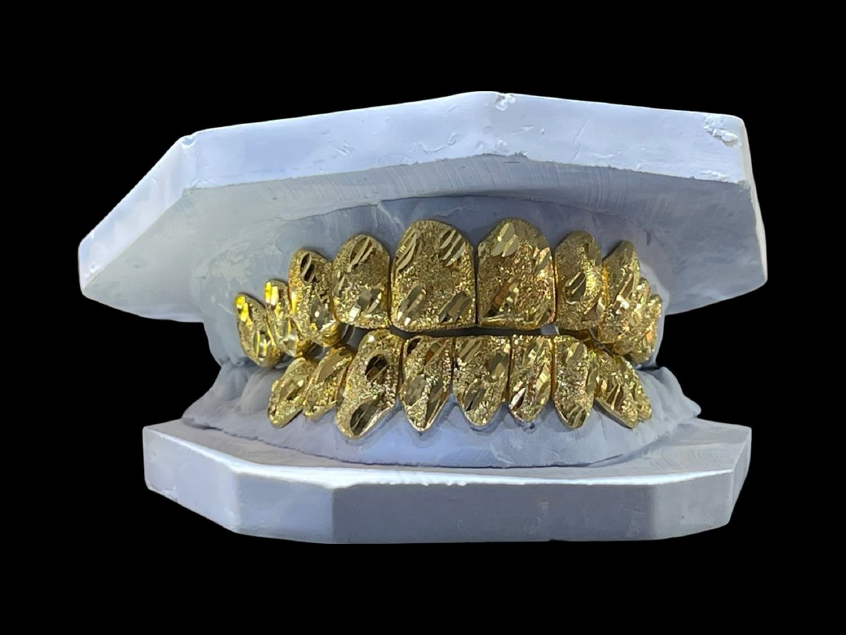10 on 10 10K Yellow Gold Nugget Cut